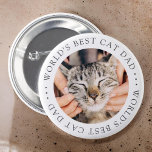 Chapa Redonda De 5 Cm El mejor gato del mundo: fotografía Personalizado<br><div class="desc">Este diseño simple y clásico está compuesto por tipografía de la síspera y agrega una foto personalizado.</div>