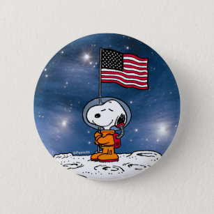 Chapa Redonda De 5 Cm ESPACIO   Snoopy Con Astronauta De Bandera