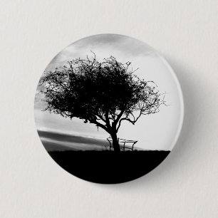 Chapa Redonda De 5 Cm Espino de Glastonbury. Árbol. Blanco y negro.