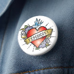 Chapa Redonda De 5 Cm Feminista<br><div class="desc">Botón Feminista - Este botón ultraligero de la espalda de un tatuaje tiene un corazón realista con un banner de estilo vintage y la palabra feminista. Una idea de regalo increíble para las jóvenes que se encaminan. Abran el estilo, tomen el día y muestren quién está a cargo de este...</div>