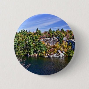 Chapa Redonda De 5 Cm Follaje de otoño alrededor del lago Minnewaska