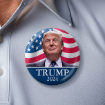 Chapa Redonda De 5 Cm Foto de Donald Trump - Presidente: suficiente dich<br><div class="desc">Un diseño clásico con una foto del hombre que postulaba a la presidencia de nuevo. Está postulando en las elecciones para el puesto republicano. Foto original tomada por Gage Skidmore.</div>