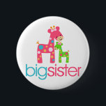 Chapa Redonda De 5 Cm Funky Giraffe Gran Hermana<br><div class="desc">¿Hay una hermana mayor especial para estar en familia? Este adorable té Funky Giraffe Big Sister seguro que gustará. ¡Hace un gran regalo para hermanos!</div>
