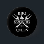 Chapa Redonda De 5 Cm Funny BBQ Personalizada Barbacoa Reina Apron Cutti<br><div class="desc">Funny BBQ Grill Master Barbacoa Personalizada Mejor</div>