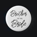 Chapa Redonda De 5 Cm Guión de pincel moderno Hermano del Fiesta de novi<br><div class="desc">Diseño moderno y elegante impreso Pincel Script Corazón Hermano de la novia Brida Fiesta botón que se puede personalizar con tu texto. Haga clic en el botón "Personalizar" y utilice nuestra herramienta de diseño para modificar esta plantilla. Visita la tienda de Diseño de Arte Gráfico para ver otros productos que...</div>