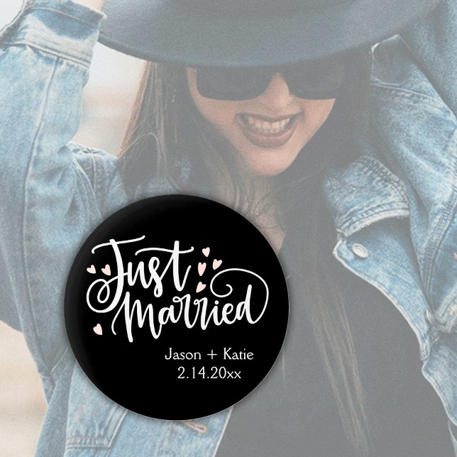 Chapa Redonda De 5 Cm HEARTS Just Married Script Names Boda Date (Just Married Personalized Button)