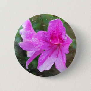 Chapa Redonda De 5 Cm Hermosas flores de jardín rosadas con gotas de llu
