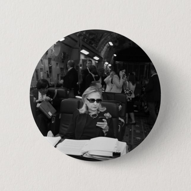 Chapa Redonda De 5 Cm Hillary Clinton que es Boss (Anverso)
