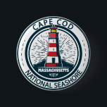 Chapa Redonda De 5 Cm Insignia nacional de Cape Cod para Massachusetts<br><div class="desc">Ilustracion nacional de la costa de Cabo Cod en un círculo de insignias.</div>