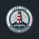 Chapa Redonda De 5 Cm Insignia nacional de Cape Cod para Massachusetts<br><div class="desc">Ilustracion nacional de la costa de Cabo Cod en un círculo de insignias.</div>