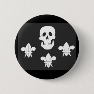 CHAPA REDONDA DE 5 CM JOLLY ROGER SKULL Y LA BANDERA DE TRES LILIES