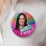 Chapa Redonda De 5 Cm Kamala Harris - diseño de campaña de colores en el<br><div class="desc">Un diseño colorido y luminoso para el vicepresidente de los Estados Unidos,  Kamala Harris. Diseño no tradicional con foto de Kamala Harris y fondo verde azulado rosa y verde.</div>