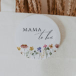 Chapa Redonda De 5 Cm La flor silvestre colorida mamá a ser<br><div class="desc">Esta colorida mamá de flores silvestres es perfecta para su simple, caprichosa, arcoiris boho verano ducha bebé. Los florales de color rosa, amarillo, naranja y dorado, brillantes y encantados, le dan a este producto el aspecto de un jardín de primavera hippie minimalista, elegante y vintage. El diseño moderno es artístico...</div>