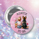 Chapa Redonda De 5 Cm La tía del bebé y el cachorro será Baby Shower<br><div class="desc">Tía de ser botones de ducha para bebés. Dulce bebé sentada al lado de su pequeño cachorro Pastor Alemán en un parche de flores acuáticas de bonito. Mariposas rosas y azules y flores silvestres de bonito.</div>