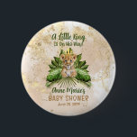 Chapa Redonda De 5 Cm Lion Cub Un Pequeño Rey Está En Camino De Baby Sho<br><div class="desc">Presentamos nuestra cautivadora colección de plantillas de Baby Shower "Un pequeño rey está en camino", donde el encanto adorable de un cachorro de león se une a la lujuria de una jungla tropical. Prepárense para celebrar la inminente llegada de un precioso bebé con este encantador diseño con una dulce cachorro...</div>