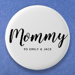 Chapa Redonda De 5 Cm Mami | Niños de mamá modernos nombran Día de la Ma<br><div class="desc">Sencillamente,  elegante diseño "mami" personalizado en tipografía minimalista moderna que puede ser fácilmente personalizado con nombres de niños o su propio mensaje especial. ¡El regalo único perfecto para una nueva madre,  el día de la madre,  el cumpleaños de la madre o simplemente porque sí!</div>
