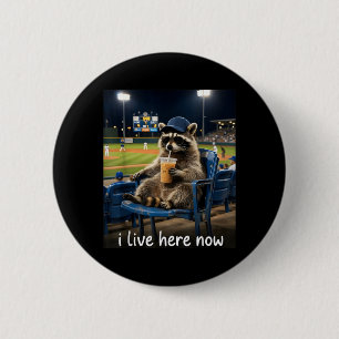 Chapa Redonda De 5 Cm Mapache fanático divertido del béisbol bebiendo ca