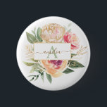 Chapa Redonda De 5 Cm Marca de nombre de monograma de la sangre de Relie<br><div class="desc">Diseñado para coordinar con nuestra colección de Monogramas Peony Bloom, esta placa de personalizable presenta flores de color rosa y de peonía dorada con follaje verde. Para una personalización más avanzada de este diseño, por ejemplo, cambiar el diseño, el tamaño de letra o el tamaño del texto, haga clic en...</div>