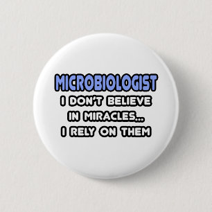 Chapa Redonda De 5 Cm Milagros y microbiólogos