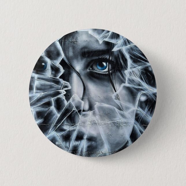 Chapa Redonda De 5 Cm Mirando a través de la ventana destrozada (Anverso)