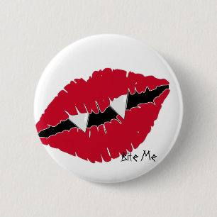 Chapa Redonda De 5 Cm Muérdame los colmillos rojos de los labios n