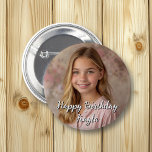 Chapa Redonda De 5 Cm Nombre y foto de cumpleaños feliz y personalizado<br><div class="desc">Personalice este botón de cumpleaños agregando la imagen y el nombre de su hijo a este botón Feliz Cumpleaños en el área del personalizar.</div>
