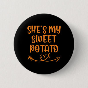 Chapa Redonda De 5 Cm Pareja de acción de gracias que combina ella es mi