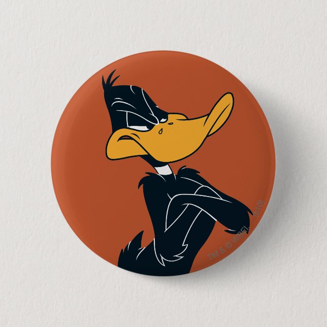 Chapa Redonda De 5 Cm Pato DAFFY™ con brazos cruzados (Anverso)