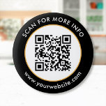 Chapa Redonda De 5 Cm Personalizado Código QR Texto de oro blanco negro<br><div class="desc">Carga un código QR, agrega texto y crea fácilmente tu botón personalizado. Haga clic en EDIT para cambiar el color del borde o del texto. Puede TRANSFERIR este DISEÑO a otros productos de Zazzle y ajustarlo para que se ajuste a la mayoría de los artículos de Zazzle. Los diseños de...</div>