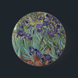 Chapa Redonda De 5 Cm Pintura impresionista de Van Gogh Irises<br><div class="desc">Vincent Van Gogh Irises en Saint Remy - Irises de Vincent Van Gogh es un maravilloso cuadro impresionista de uno de los principales artistas impresionistas de todos los tiempos. El jardín del iris está lleno de color y emoción, a medida que los iris morados salen de sus tallos y hojas...</div>