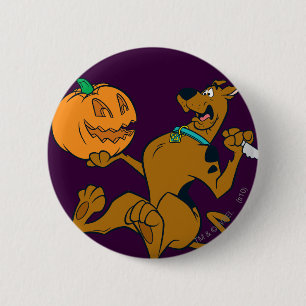 Chapa Redonda De 5 Cm Scooby-Doo que talla la calabaza