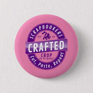 Chapa Redonda De 5 Cm “Scrapbookers - Cortar, Pegar y Repetir”