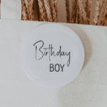 Chapa Redonda De 5 Cm Sexo minimalista Niño de cumpleaños neutral<br><div class="desc">Celebra el día especial de tu pequeña con nuestro minimalista botón de cumpleaños neutral en género, diseñado para niños de todas las edades. Este producto es perfecto para cumpleaños en cualquier época del año (primavera, verano, otoño o invierno), con un diseño limpio y moderno en blanco y negro con un...</div>
