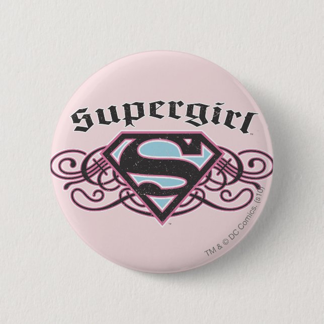Chapa Redonda De 5 Cm Supergirl Pin Strips Black and Pink (Anverso)