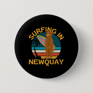 Chapa Redonda De 5 Cm Surfing en Newquay, Bigfoot Buenas Vibraciones Sur