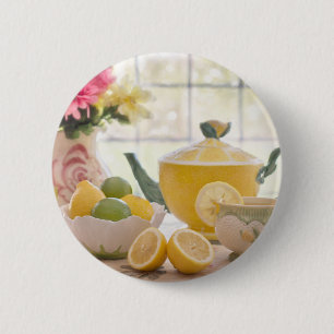 Chapa Redonda De 5 Cm Té caliente por la tarde con leones frescos