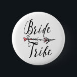 Chapa Redonda De 5 Cm Tribu bohemiana de novias con flecha cardíaca<br><div class="desc">Obtén este botón de la tribu de novias para tu séquito.</div>