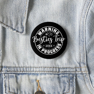 Chapa Redonda De 5 Cm Viaje de advertencia sobre el blanco en progreso e