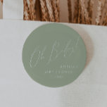 Chapa Redonda De 5 Cm Whimsical Sage Green Oh Baby<br><div class="desc">Presentamos nuestro caprichoso sabio verde oh botón de bebé, perfecto para su sencilla y moderna celebración boho en cualquier temporada del año! Este botón tiene una moda de boho, un ambiente neutro con caligrafía elegante y un delicado diseño minimalista, lo que lo hace ideal tanto para chicas como para niños....</div>
