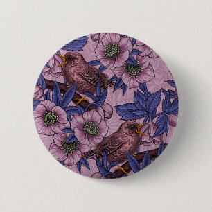 Chapa Redonda De 5 Cm Wren y hellebore, rosa y violeta Wren y helleb