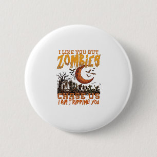 Chapa Redonda De 5 Cm Zombies Nos Persiguen Halloween Cementerio Luna Cr