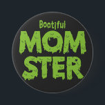 Chapa Redonda De 7 Cm Bootious Momster Mom Funny Halloween Puns<br><div class="desc">Bootiful Momster Mom Funny Halloween Puns - Gran camiseta para llevar a la fiesta de Halloween el 31 de octubre y celebrar la festividad en la noche de horror con truco o regalo. Un regalo o regalo perfecto para Halloween para cualquiera que ame Halloween, especialmente para mamá, amigos y familia....</div>