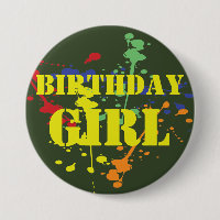 Chica de cumpleaños del Fiesta Green Paintball del