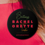 Chapa Redonda De 7 Cm Etiqueta de la tribu Bachelorette<br><div class="desc">El nombre de la novia con letras de moda,  la palabra tribu soltera y #yourhashtag,  son divertidos al darle a sus chicas de la soltera. ¡Un favor perfecto para tu tribu de novias! COINCIDIENDO elementos de nuestra colección.</div>