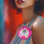 Chapa Redonda De 7 Cm fiesta Hot Pink de los 90 compra una bebida QR Cod<br><div class="desc">Con un divertido gráfico de adivinos de moda de los años 90,  estos botones son perfectos para tomar algo al chica de cumpleaños. Enlazar el código QR a una cartera digital o sitio web para enviar y recibir dinero.</div>
