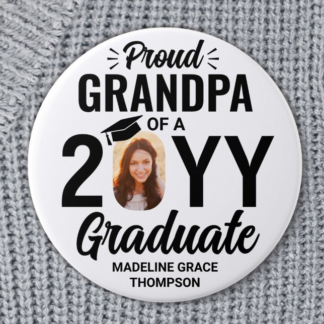 Chapa Redonda De 7 Cm Foto de graduado: Abuelo orgulloso de ser moderno  (Subido por el creador)