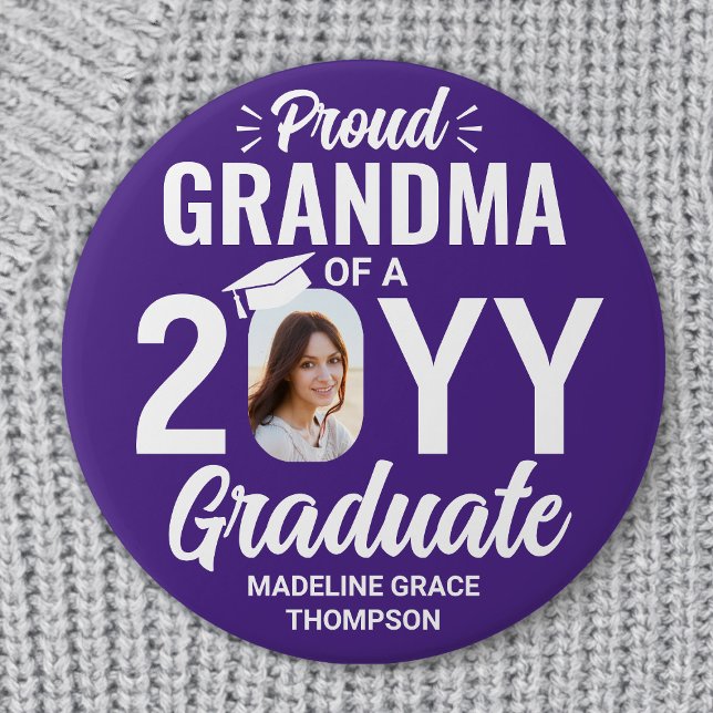 Chapa Redonda De 7 Cm Graduate Photo Proud Grandma Modern Purple & White (Subido por el creador)