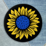 Chapa Redonda De 7 Cm Solidaridad ucraniana del girasol en Ucrania<br><div class="desc">Girasol de Ucrania con la bandera ucraniana color azul y amarillo / oro para mostrar su apoyo a la paz y libertad de Ucrania. DERECHOS RESERVADOS © 2021 Judy Burrows,  Black Dog Art - Todos los derechos reservados. Botón de solidaridad ucraniana con girasol en Ucrania</div>