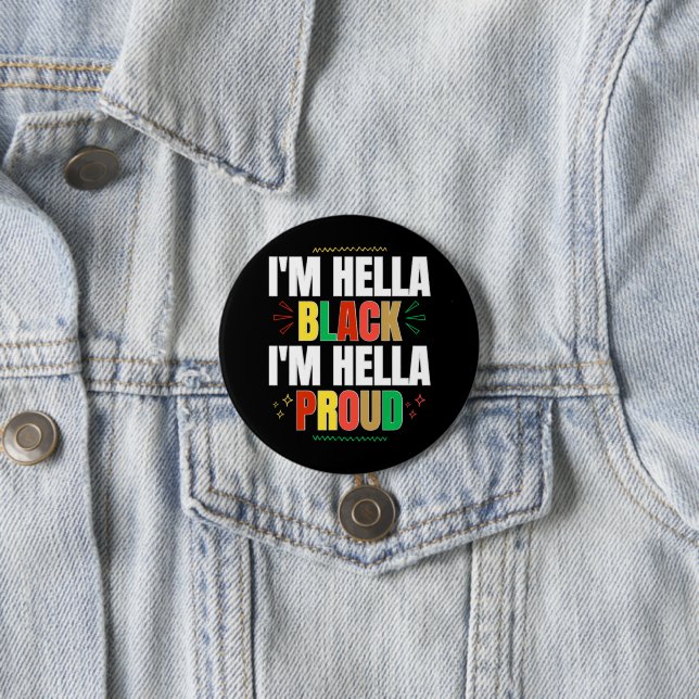 Chapa Redonda De 7 Cm Soy Hella Black Soy Hella Proud Button (In situ)
