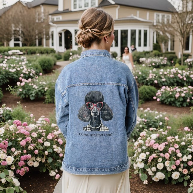 Chaqueta de Jean con caniche usando gafas. (Reverso Boda)